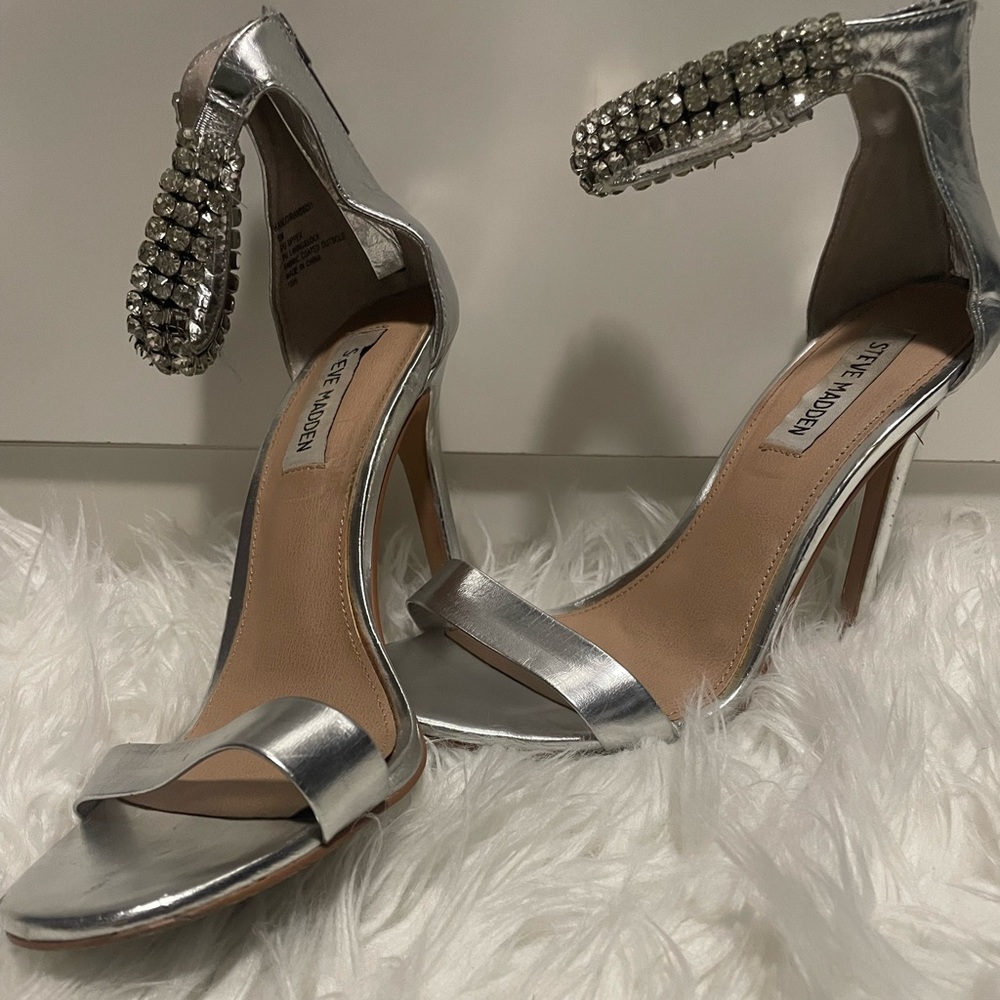 Steve Madden silver heels